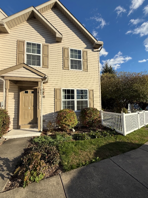 Building Photo - 48 Laurel Dr