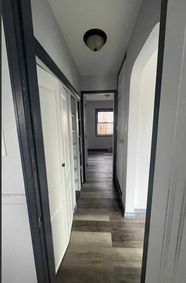 Photo - Cute 2 bedroom located on Detroit's East side.