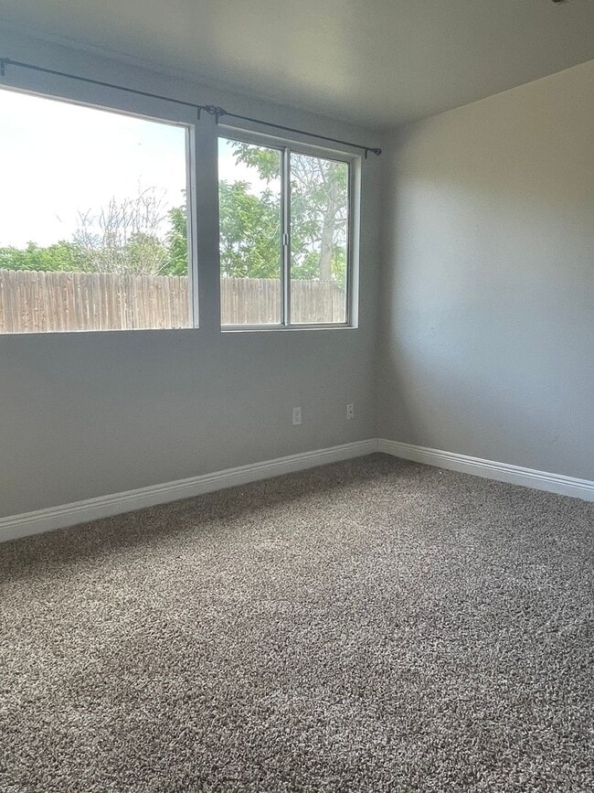 Photo - 265 Hudson Dr