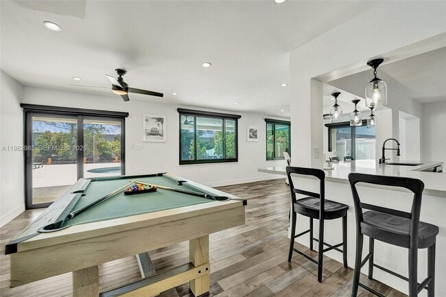 Photo - 915 NW 7th St