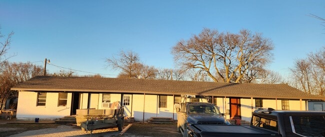 Exterior - 611 E Highway 11 Unit 1