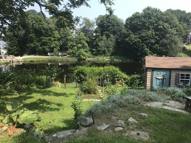 Photo - 25 1/2 King St Unit 1