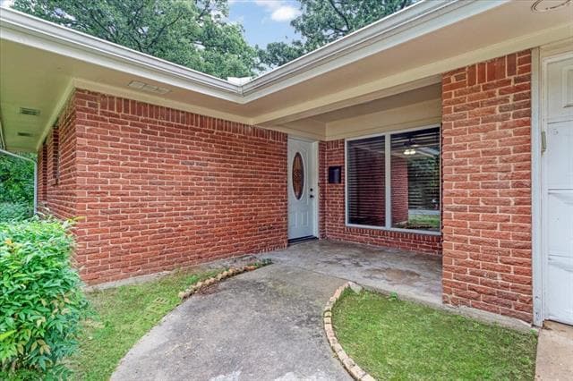 Photo - 118 E Florence St