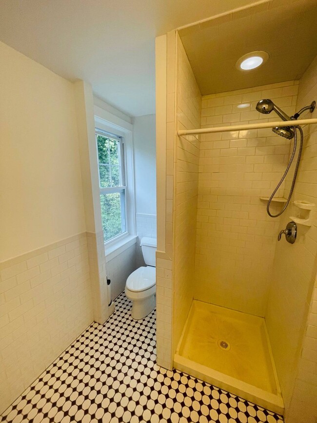 Photo - 420 Littleworth Ln