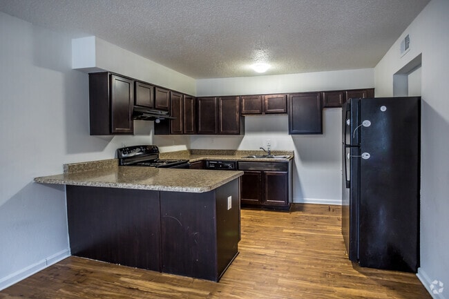 3 BR, 1.5 BA - The Coventry - Kitchen