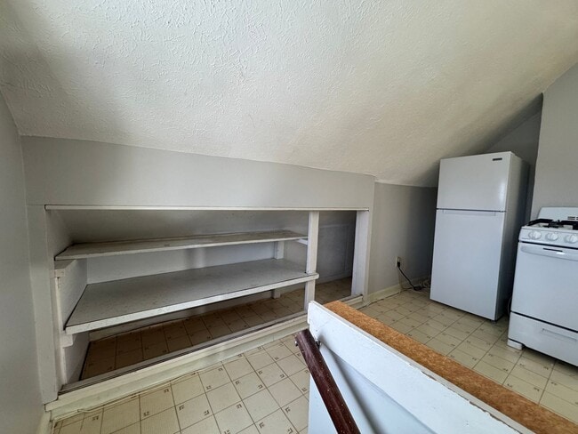 Photo - 1285 Cook Ave