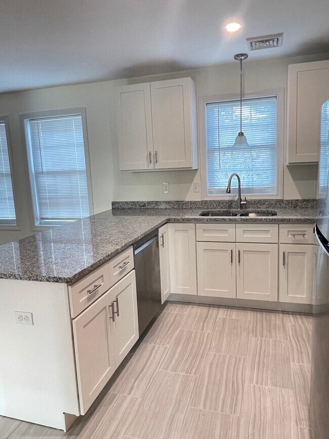 Photo - 82 Forest Ave Unit 2