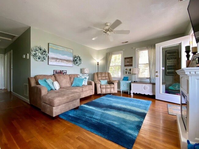 Photo - BayFront Beach Cottage