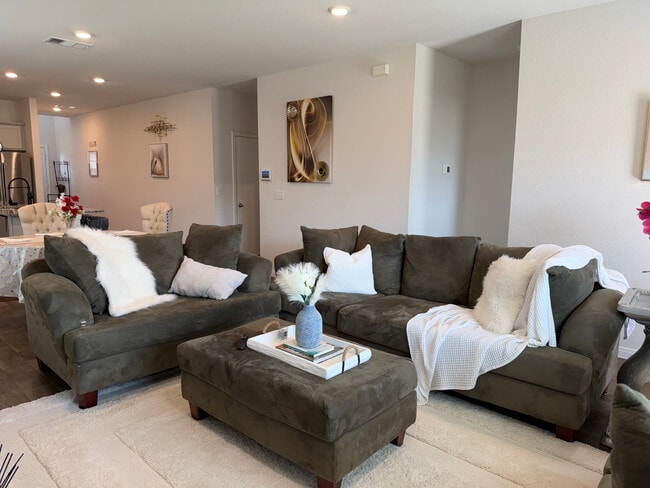 Room in Single Family Home on Brooklyn Dr