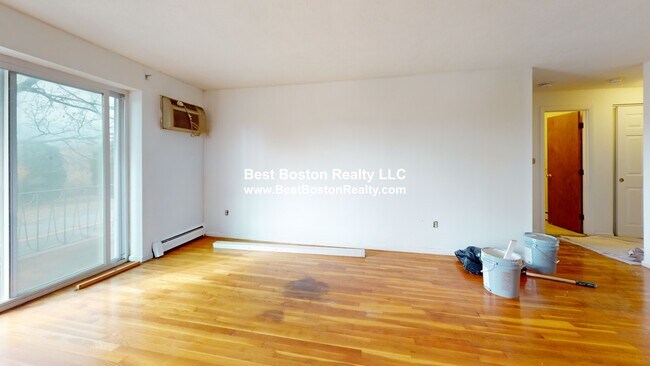 Photo - 435 Shirley St Unit 24