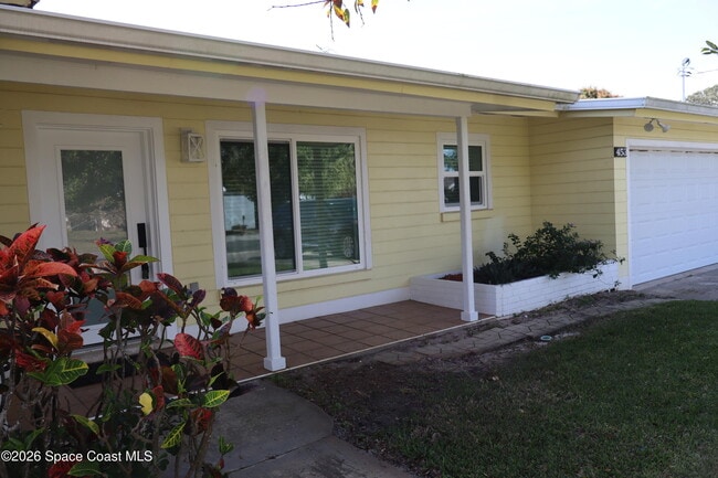 Photo - 453 Dolphin St