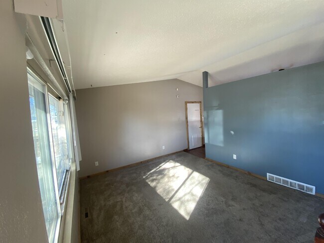 Photo - 2159 31st St