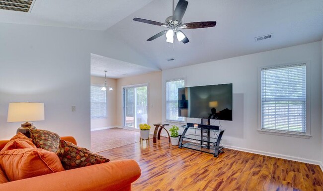 Photo - 9480 Huckabee Dr NE House