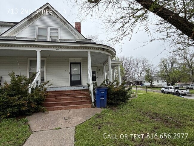 Photo - 713 2nd St Unit 4