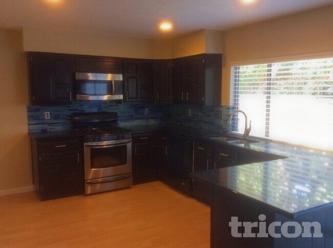 Photo - 6905 Forestview Dr