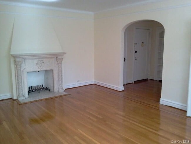 Photo - 14 N Chatsworth Ave Unit 2B