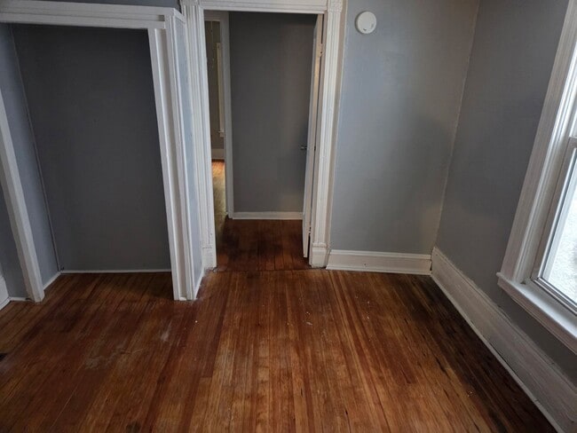 Photo - 2008-2010 Erie Blvd. W Unit 2010