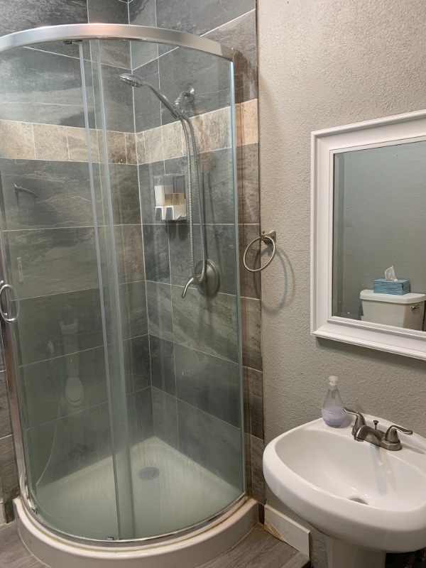 Photo - 7943 York St