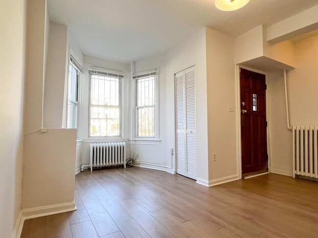 Photo - 1819 Vermont Ave NW