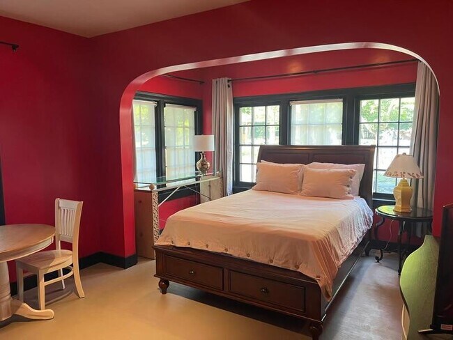 Photo - 2812 N Washington St