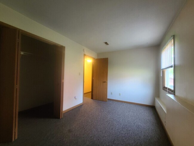 Photo - 2867 University Ave Unidad 2867-3