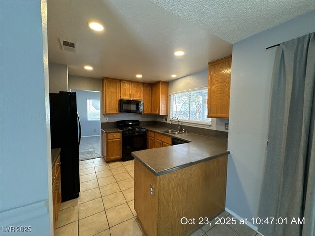 Photo - 2538 Wolverton Ave