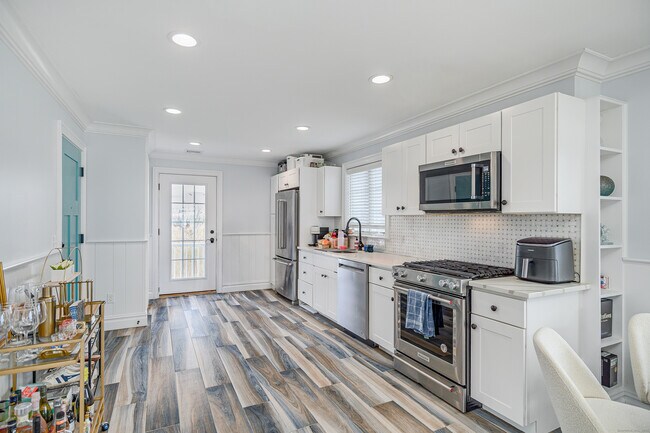 Photo - 1140 Fairfield Beach Rd