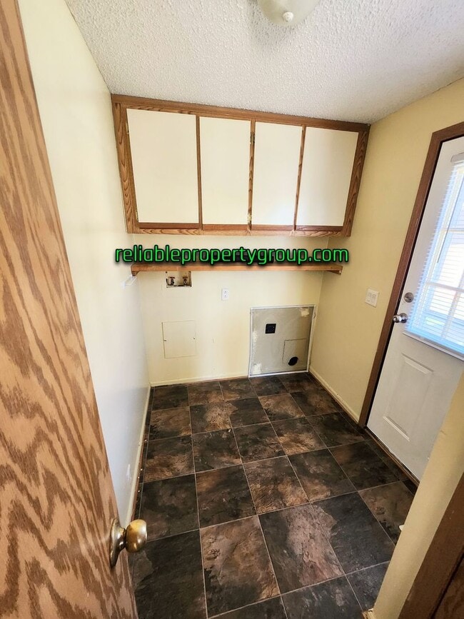 Photo - New Listing in Churubusco!!