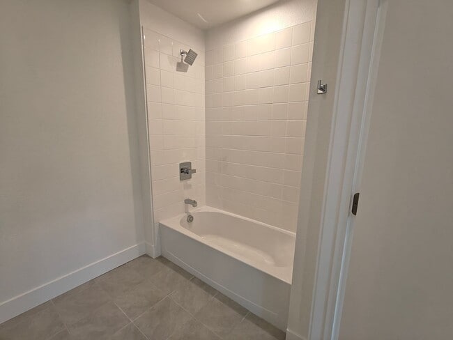 Photo - 259 Montague Expy Unit 01