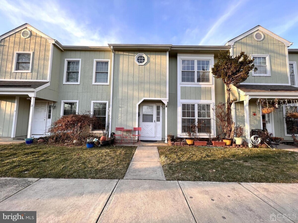 Photo - 4 Pond View Dr