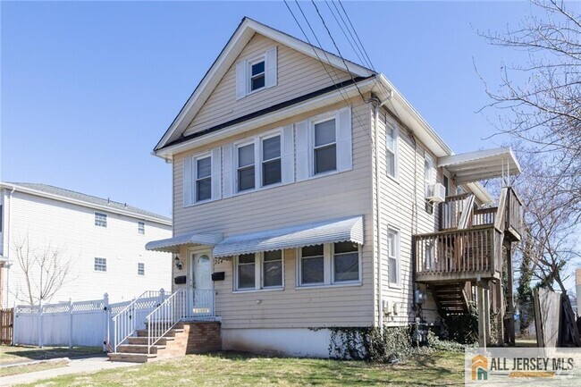 Building Photo - 204 Livingston St Rental