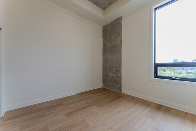 Photo - 11 Robert St Unit 204