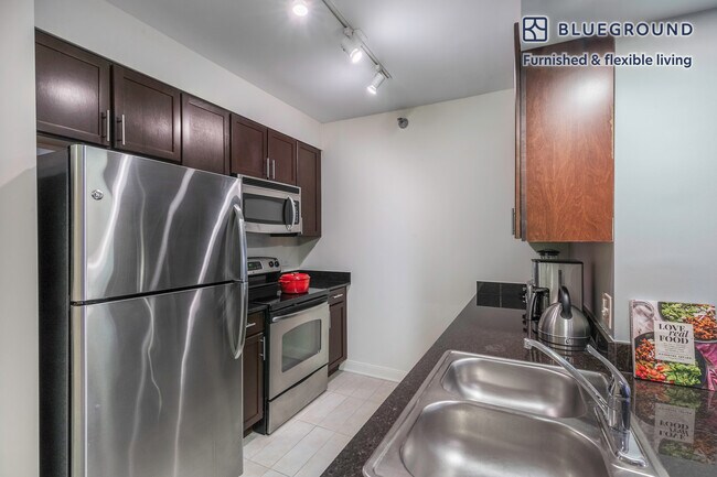 Photo - 210 N Wells St Unit FL14-ID211