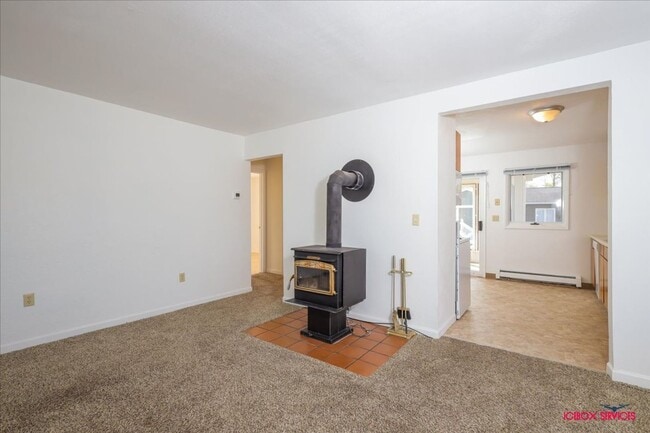 Photo - Seasonal Special: Discounted from market r... Unidad 4002