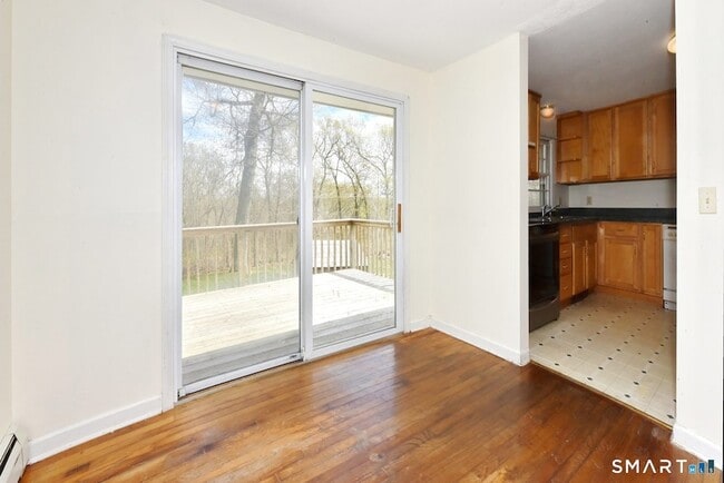 Photo - 18 Old Young St