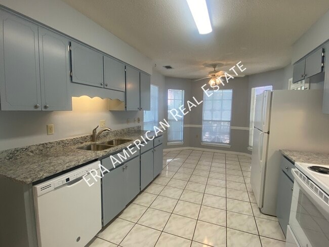 Photo - 19 Winfield Way