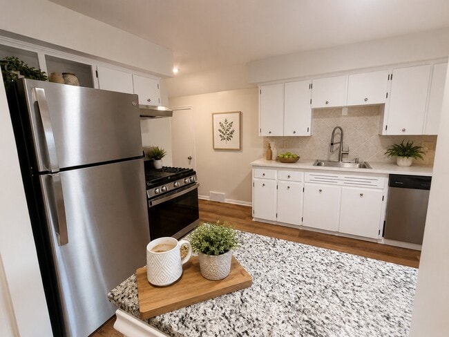 2057 Vernier Rd Unit 2