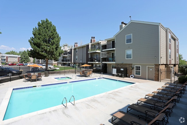Building Photo - The Huntington Rental