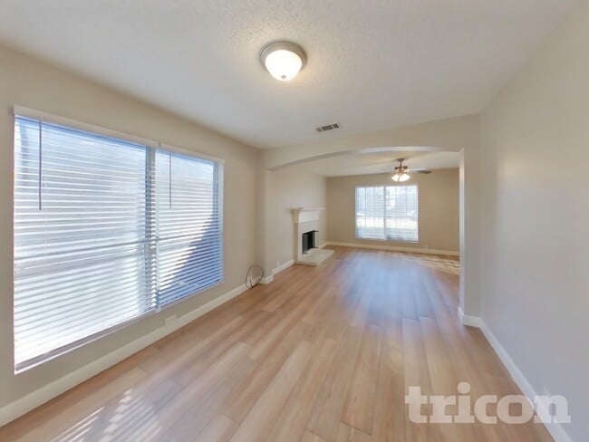 Photo - 1204 Shakleford Cir