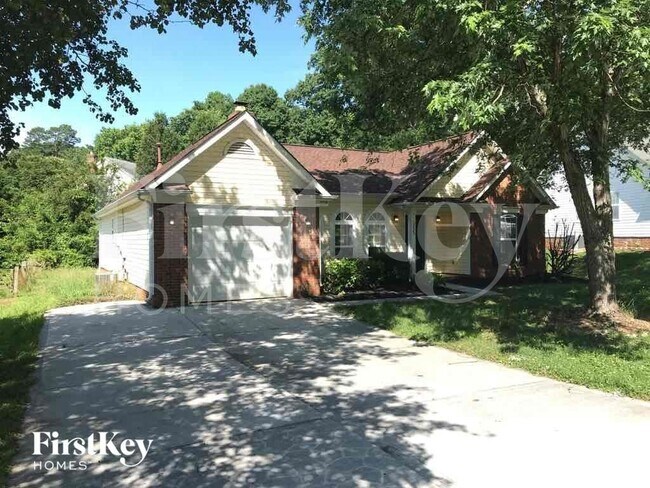 Photo - 3225 Burkston Rd