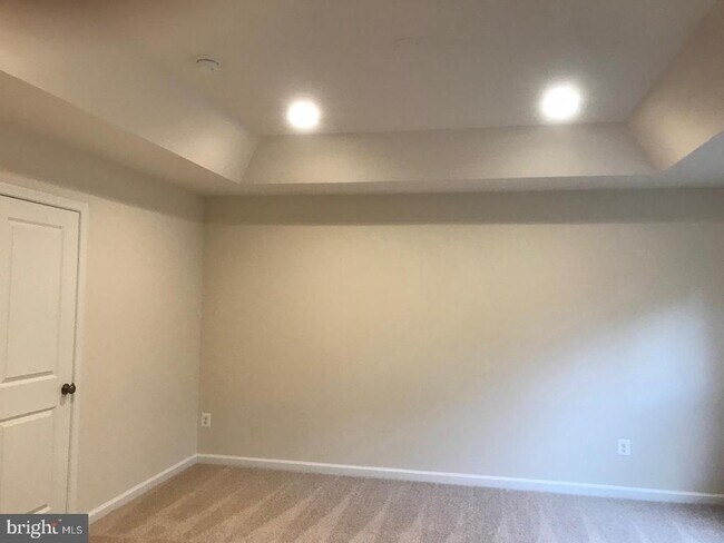 Photo - 42416 Dogwood Glen Square