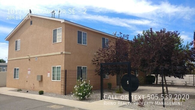 Building Photo - 1017 Alvarado Dr SE Unit 2