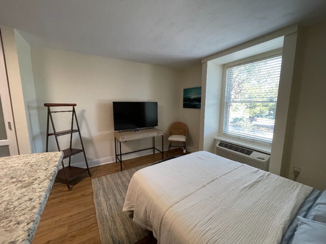 Photo - 224 E Garden St