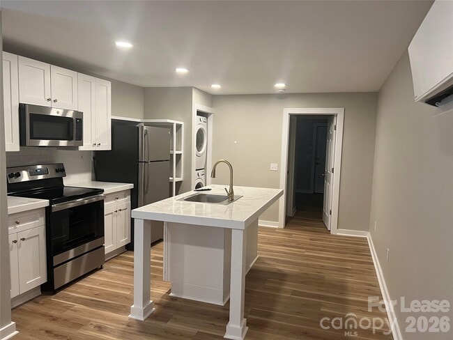 Photo - 534 N Church St