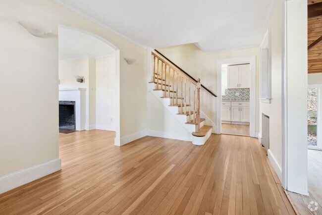 Building Photo - 43 Northbourne Rd Unit 1 Rental