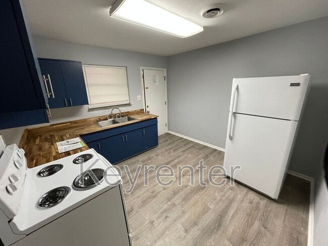 Photo - 323 Watauga Dr