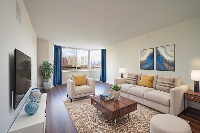 Building Photo - 1 2nd St Unit 710 Rental