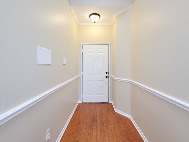 Photo - 3014 Millers Oak Ln