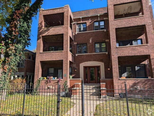Building Photo - 4425 N Paulina St Unit 4423-1 Rental