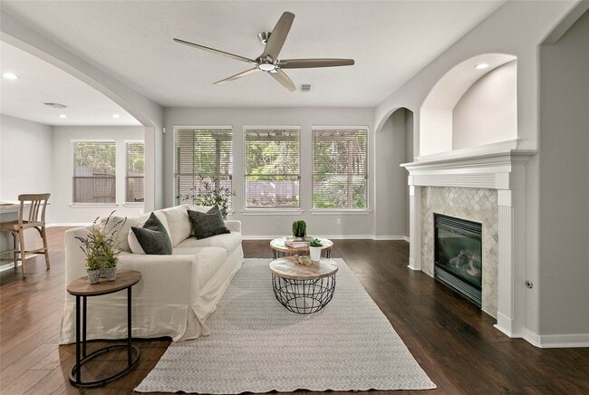 Photo - 139 Ledgestone Pl